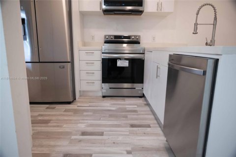 Condominio en venta en Margate, Florida, 2 dormitorios, 91.97 m2 № 1768603 - foto 4