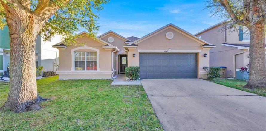 House in Kissimmee, Florida 3 bedrooms, 177.91 sq.m. № 2151081