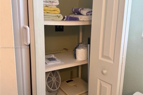 Copropriété à vendre à Pompano Beach, Floride: 1 chambre, 65.96 m2 № 1940621 - photo 19