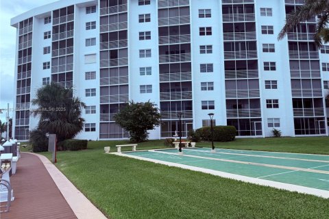 Copropriété à vendre à Pompano Beach, Floride: 1 chambre, 65.96 m2 № 1940621 - photo 9