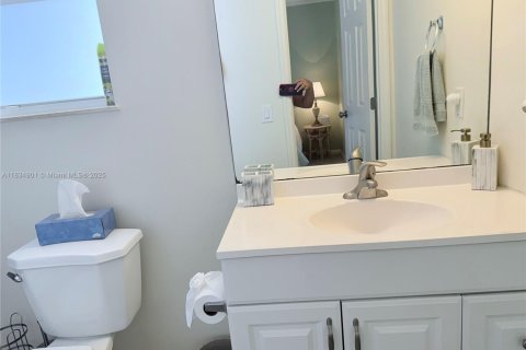 Copropriété à vendre à Pompano Beach, Floride: 1 chambre, 65.96 m2 № 1940621 - photo 26