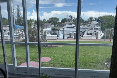 Copropriété à vendre à Pompano Beach, Floride: 1 chambre, 65.96 m2 № 1940621 - photo 10