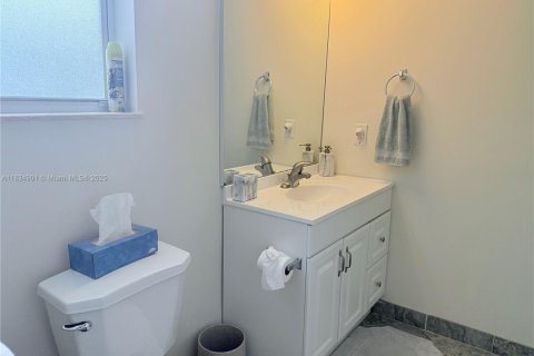 Copropriété à vendre à Pompano Beach, Floride: 1 chambre, 65.96 m2 № 1940621 - photo 24