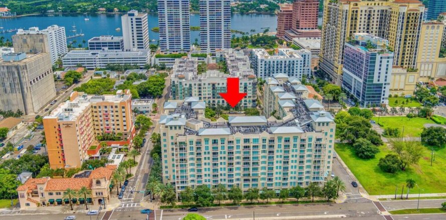 Condo in West Palm Beach, Florida, 1 bedroom  № 825598