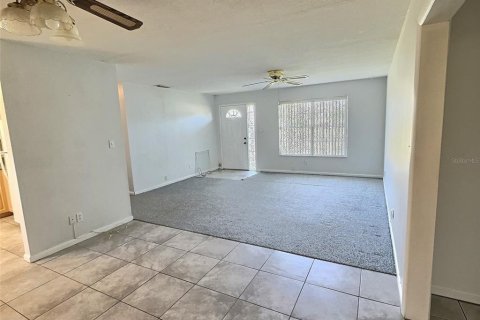 House in Sebring, Florida 3 bedrooms, 143.81 sq.m. № 1575308 - photo 8