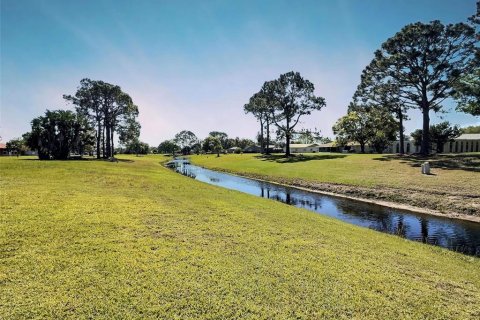 House in Sebring, Florida 3 bedrooms, 143.81 sq.m. № 1575308 - photo 17