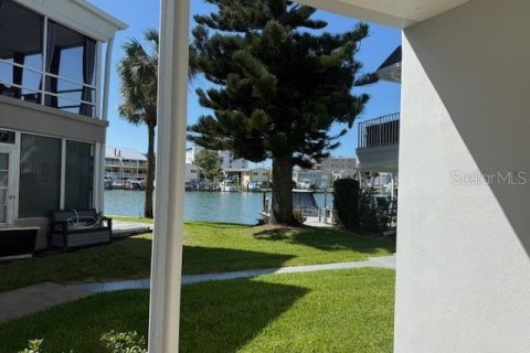 Condominio en venta en Clearwater, Florida, 3 dormitorios, 111.48 m2 № 2236561 - foto 14