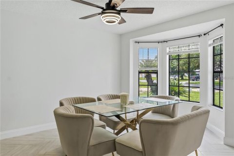 Villa ou maison à vendre à Kissimmee, Floride: 3 chambres, 135.82 m2 № 2319126 - photo 11