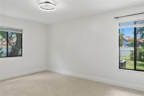 Villa ou maison à vendre à Kissimmee, Floride: 3 chambres, 135.82 m2 № 2319126 - photo 13
