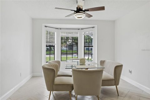 Villa ou maison à vendre à Kissimmee, Floride: 3 chambres, 135.82 m2 № 2319126 - photo 10