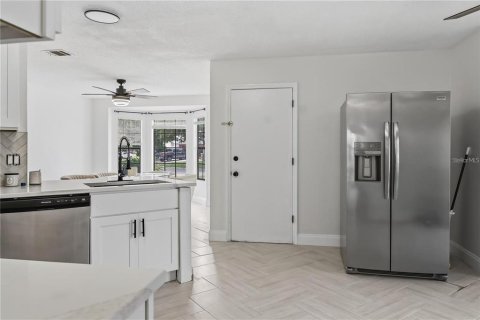Villa ou maison à vendre à Kissimmee, Floride: 3 chambres, 135.82 m2 № 2319126 - photo 7