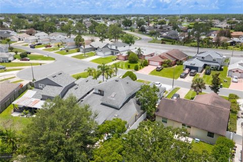 Villa ou maison à vendre à Kissimmee, Floride: 3 chambres, 135.82 m2 № 2319126 - photo 24