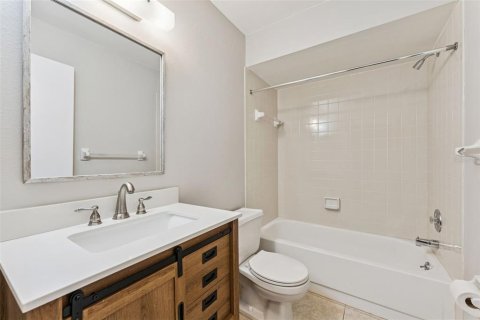 Купить кондоминиум в Сарасота, Флорида 8 комнат, 102.19м2, № 1661897 - фото 20