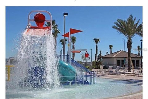 Copropriété à vendre à Davenport, Floride: 2 chambres, 128.95 m2 № 2157308 - photo 4