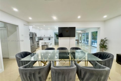 Купить виллу или дом в Холливуд, Флорида 7 спален, 370.68м2, № 2080852 - фото 15