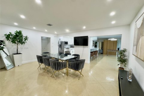 Купить виллу или дом в Холливуд, Флорида 7 спален, 370.68м2, № 2080852 - фото 14
