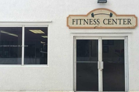 Купить кондоминиум в Санни-Айлс-Бич, Флорида 33.44м2, № 2037091 - фото 19