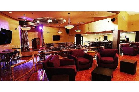 Купить кондоминиум в Санни-Айлс-Бич, Флорида 33.44м2, № 2037091 - фото 18