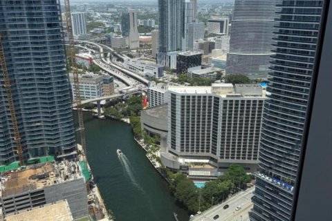 Copropriété à louer à Miami, Floride: 2 chambres, 108.51 m2 № 2169043 - photo 11