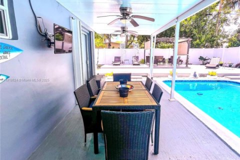 Снять в аренду виллу или дом в Лодердейл-Лейкс, Флорида 3 спальни, 120.77м2, № 1973881 - фото 27