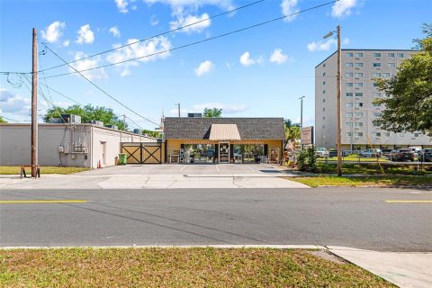 Commercial property in Winter Haven, Florida 401.8 sq.m. № 2213771 - photo 17