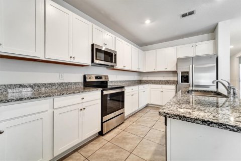 Villa ou maison à vendre à Zephyrhills, Floride: 4 chambres, 172.98 m2 № 2149354 - photo 4