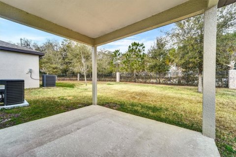 Villa ou maison à vendre à Zephyrhills, Floride: 4 chambres, 172.98 m2 № 2149354 - photo 18
