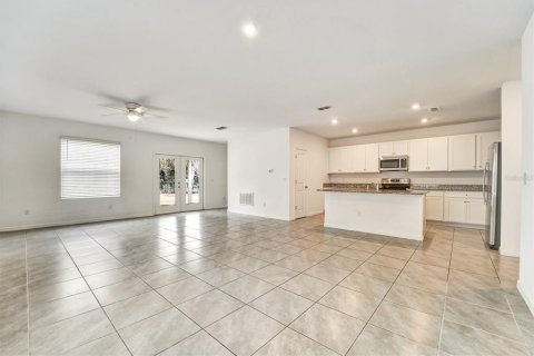 Villa ou maison à vendre à Zephyrhills, Floride: 4 chambres, 172.98 m2 № 2149354 - photo 8