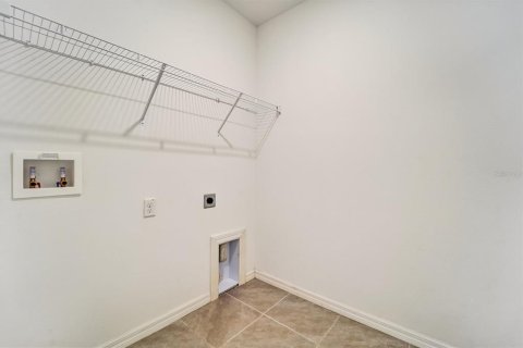 Villa ou maison à vendre à Zephyrhills, Floride: 4 chambres, 172.98 m2 № 2149354 - photo 16