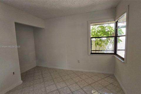 Townhouse in Homestead, Florida 3 bedrooms, 104.52 sq.m. № 1797653 - photo 25