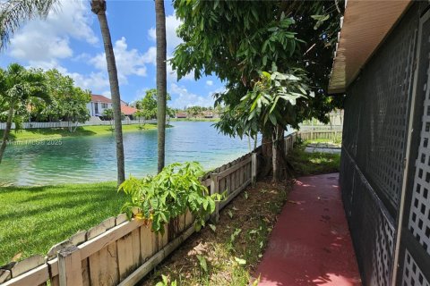 Townhouse in Homestead, Florida 3 bedrooms, 104.52 sq.m. № 1797653 - photo 4