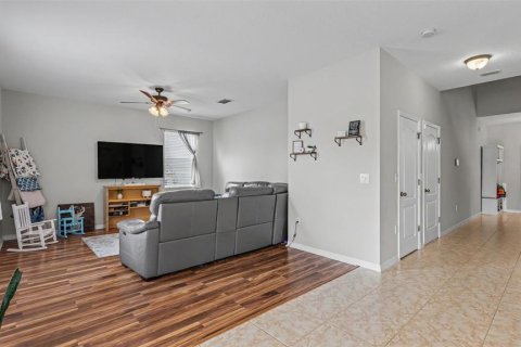 Casa en venta en Plant City, Florida, 5 dormitorios, 254.18 m2 № 2231238 - foto 17