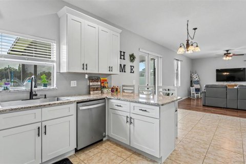 Casa en venta en Plant City, Florida, 5 dormitorios, 254.18 m2 № 2231238 - foto 16