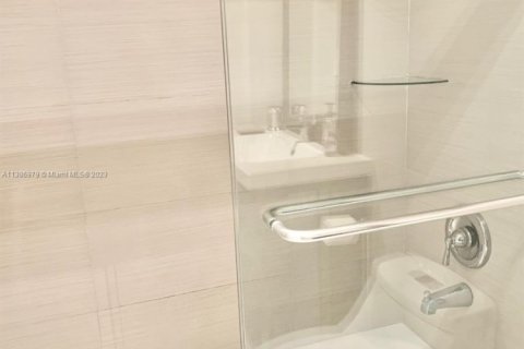 Condominio en alquiler en Hollywood, Florida, 1 dormitorio, 81.2 m2 № 1958956 - foto 9