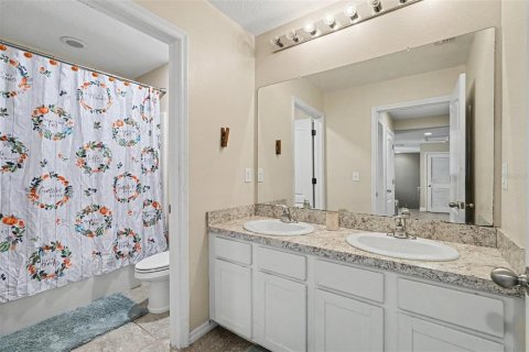 House in Riverview, Florida 4 bedrooms, 225.2 sq.m. № 2430903 - photo 18