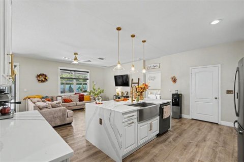House in Riverview, Florida 4 bedrooms, 225.2 sq.m. № 2430903 - photo 8