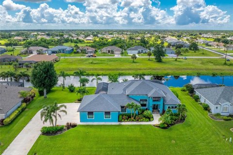 Villa ou maison à vendre à Rotonda, Floride: 4 chambres, 247.49 m2 № 1903178 - photo 1