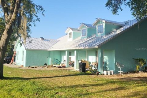 Casa en Floral City, Florida 3 dormitorios, 199.93 m2 № 2139720