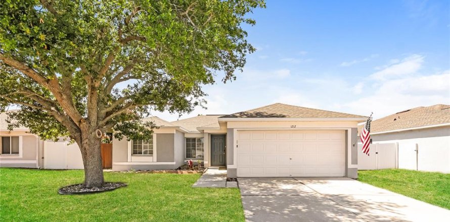 Villa ou maison à Brandon, Floride 3 chambres, 108.51 m2 № 2416445