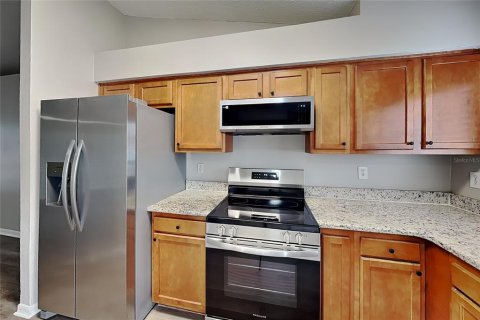 Villa ou maison à louer à Brandon, Floride: 3 chambres, 108.51 m2 № 2416445 - photo 5