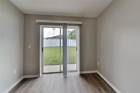 Villa ou maison à louer à Brandon, Floride: 3 chambres, 108.51 m2 № 2416445 - photo 4