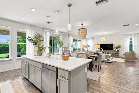 Villa ou maison à vendre à Bradenton, Floride: 5 chambres, 278.15 m2 № 2321648 - photo 13