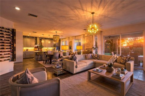 Villa ou maison à vendre à Bradenton, Floride: 5 chambres, 278.15 m2 № 2321648 - photo 6