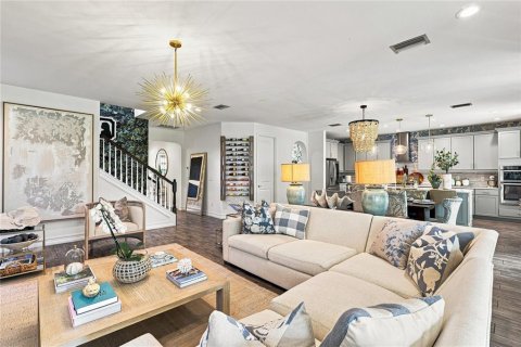 Villa ou maison à vendre à Bradenton, Floride: 5 chambres, 278.15 m2 № 2321648 - photo 8