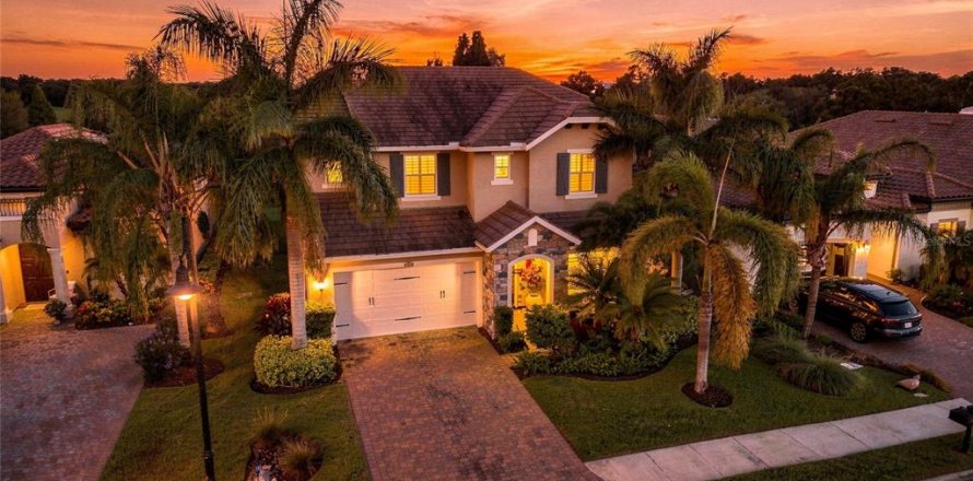 Villa ou maison à Bradenton, Floride 5 chambres, 278.15 m2 № 2321648