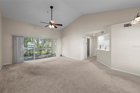 Condo in Bradenton, Florida, 2 bedrooms  № 1886231 - photo 8