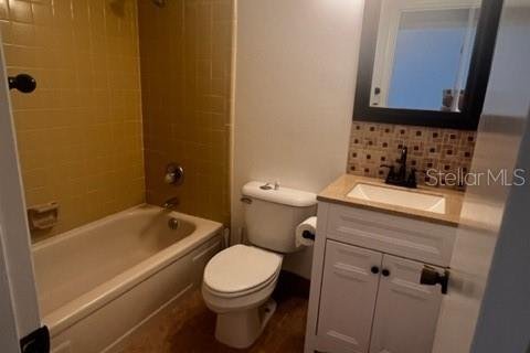 Condo in Palm Coast, Florida, 2 bedrooms  № 2393481 - photo 14