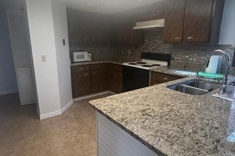 Condo in Palm Coast, Florida, 2 bedrooms  № 2393481 - photo 12