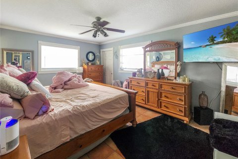 House in Punta Gorda, Florida 3 bedrooms, 157.75 sq.m. № 2200225 - photo 8