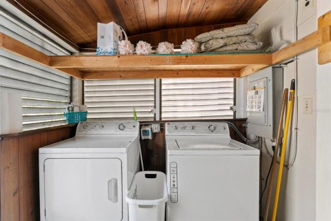 House in Saint Petersburg, Florida 2 bedrooms, 76.92 sq.m. № 2151582 - photo 18